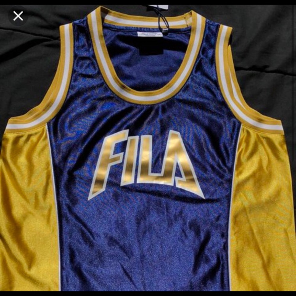 Fila top and bottom